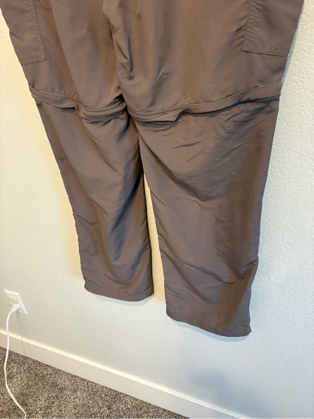 Cabela’s Convertible Hiking Pants Men’s 40x32 Gray Zip Off Cargo Trail Outdoor - Picture 12 of 13